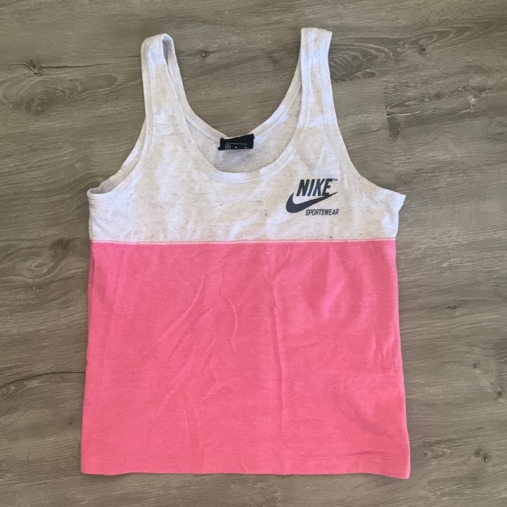 Nike top
